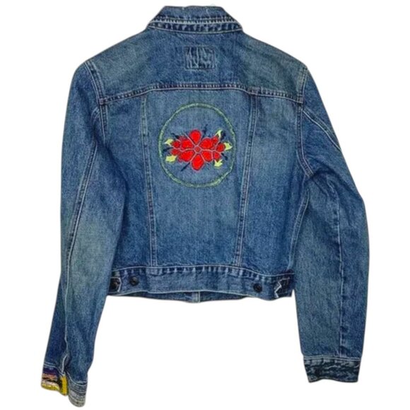 NWT GAP 1969 Floral Embroidered Jean Jacket M Boho Distressed Blue Denim NEW - Picture 2 of 6
